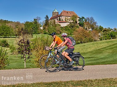 Radtour mit Ausblick zur Burg Colmberg (Colmberg/Romantisches Franken)