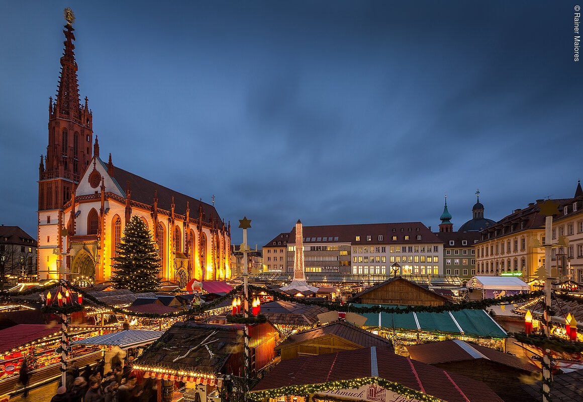 Stimmungsvoller Weihnachtsmarkt (Würzburg, Fränkisches Weinland)