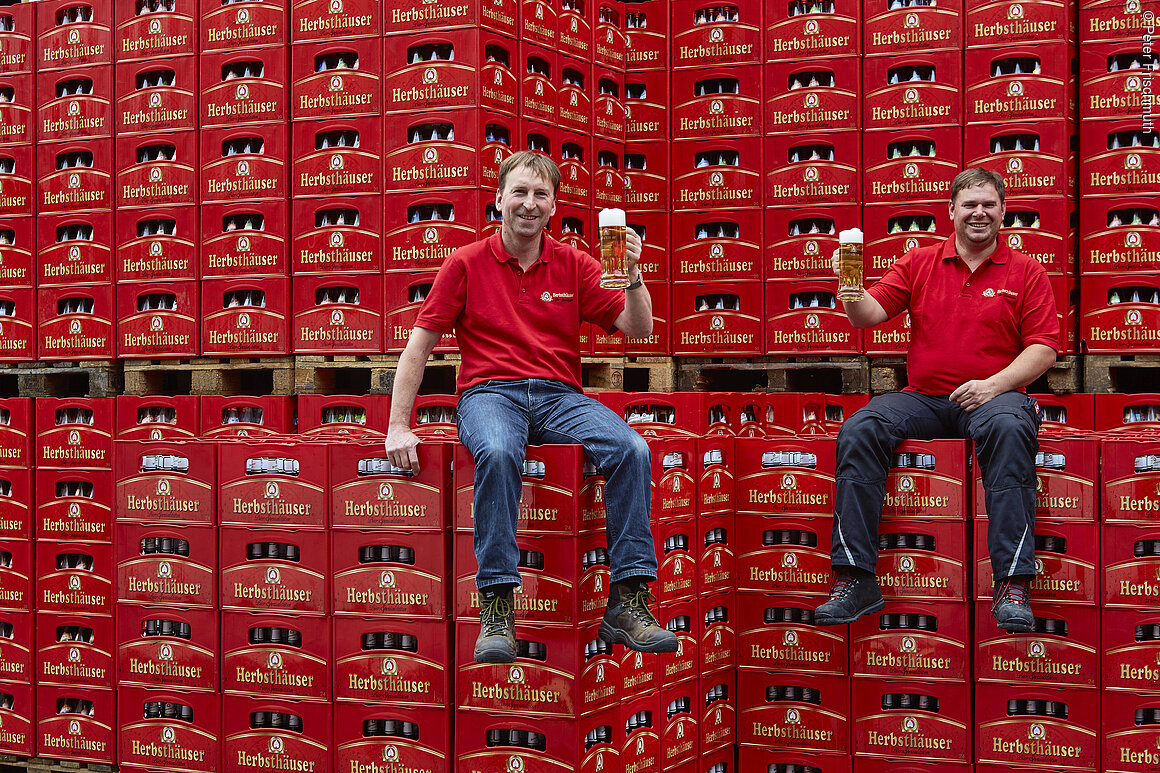 Die Braumeister Patrick Hoerner und Markus Lutz der Herbsthaeuser Brauerei