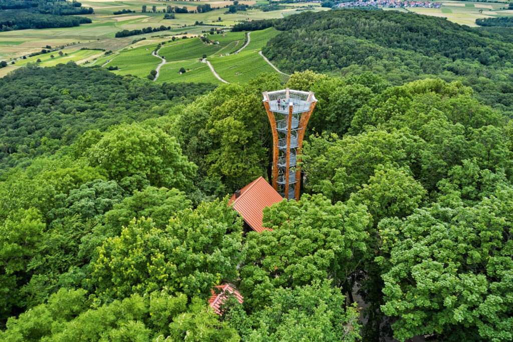 Aussichtsturm Zabelstein im Schweinfurter Umland