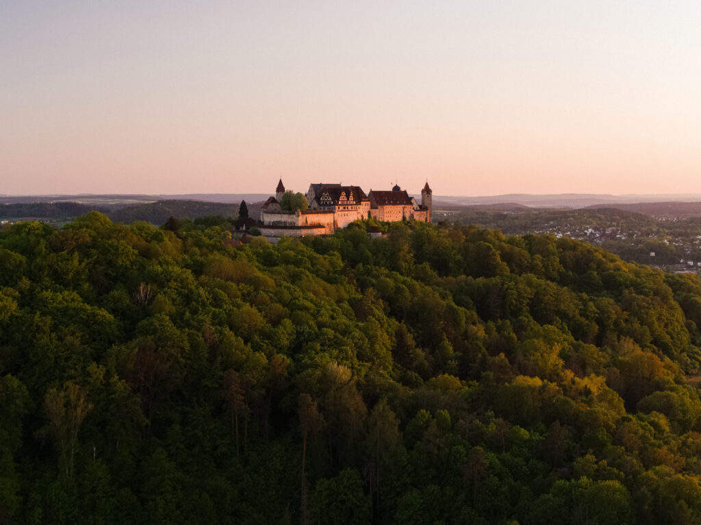 Blick aus der Luft auf die Veste Coburg