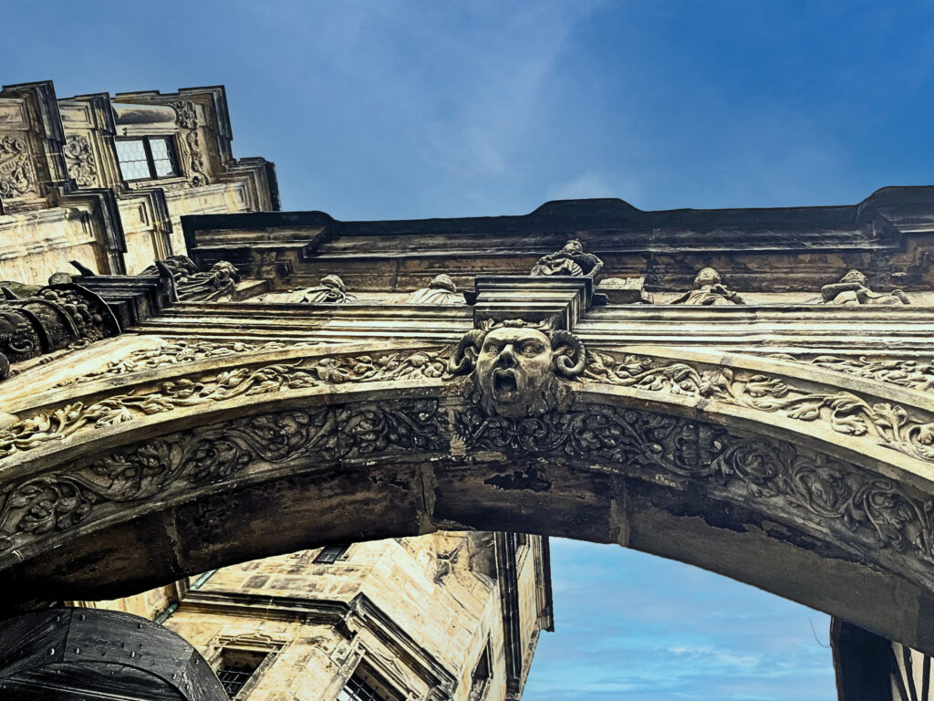 Widderkopf am Torbogen der Schönen Pforte in der Alten Hofhaltung Bamberg