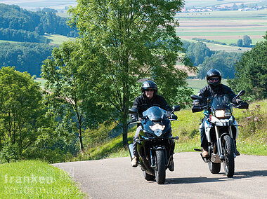 Mit dem Motorrad unterwegs (Fränkisches Seenland)