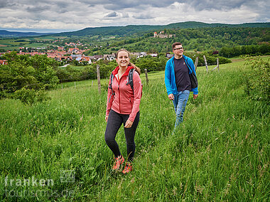 Abwechslungsreiche Wanderwege um die Burgruine Königsberg i.Bay. (Königsberg/Hassberge)