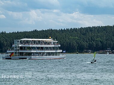 Trimaran am Großen Brombachsee (Fränkisches Seenland)