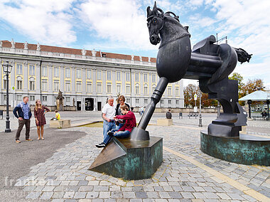 Schlossplatz mit "Anscavallo" (Ansbach, Romantisches Franken)