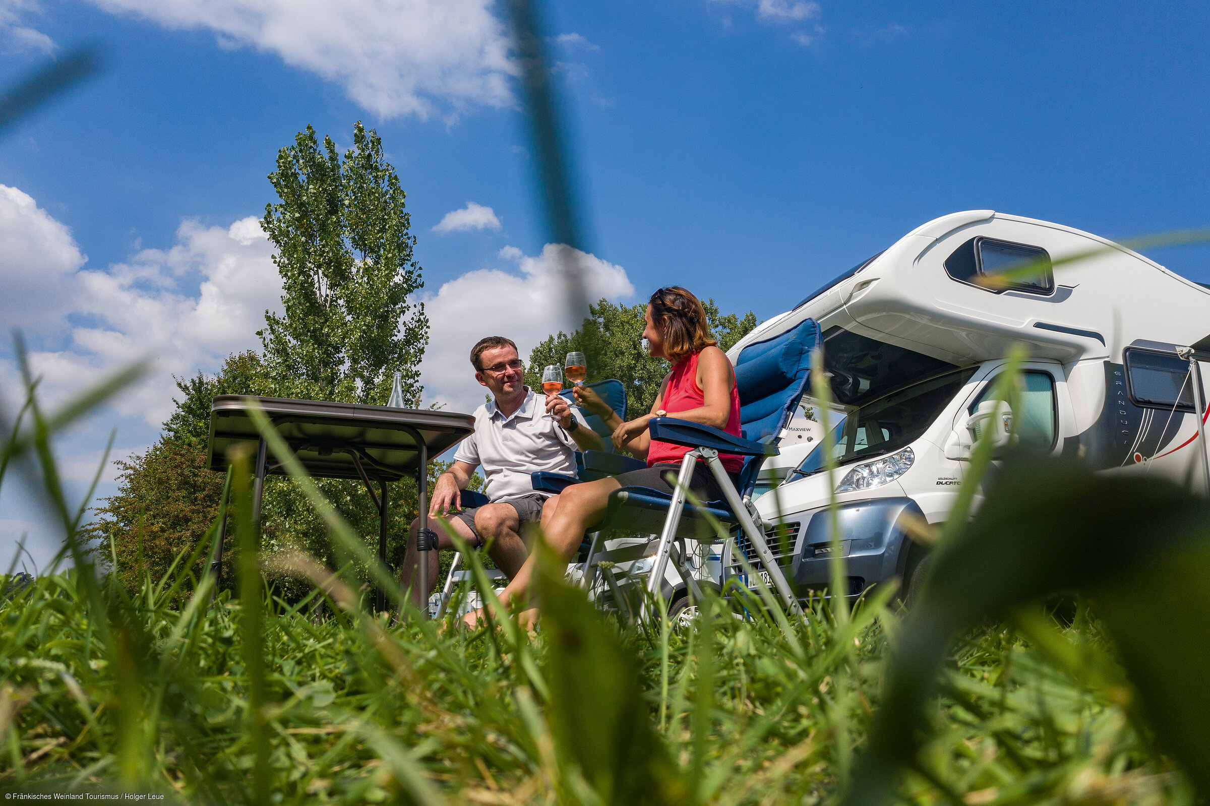 Wohnmobilstellplatz am Main (Kitzingen/Fränkisches Weinland) Wohnmobilstellplatz am Main (Kitzingen/Fränkisches Weinland)