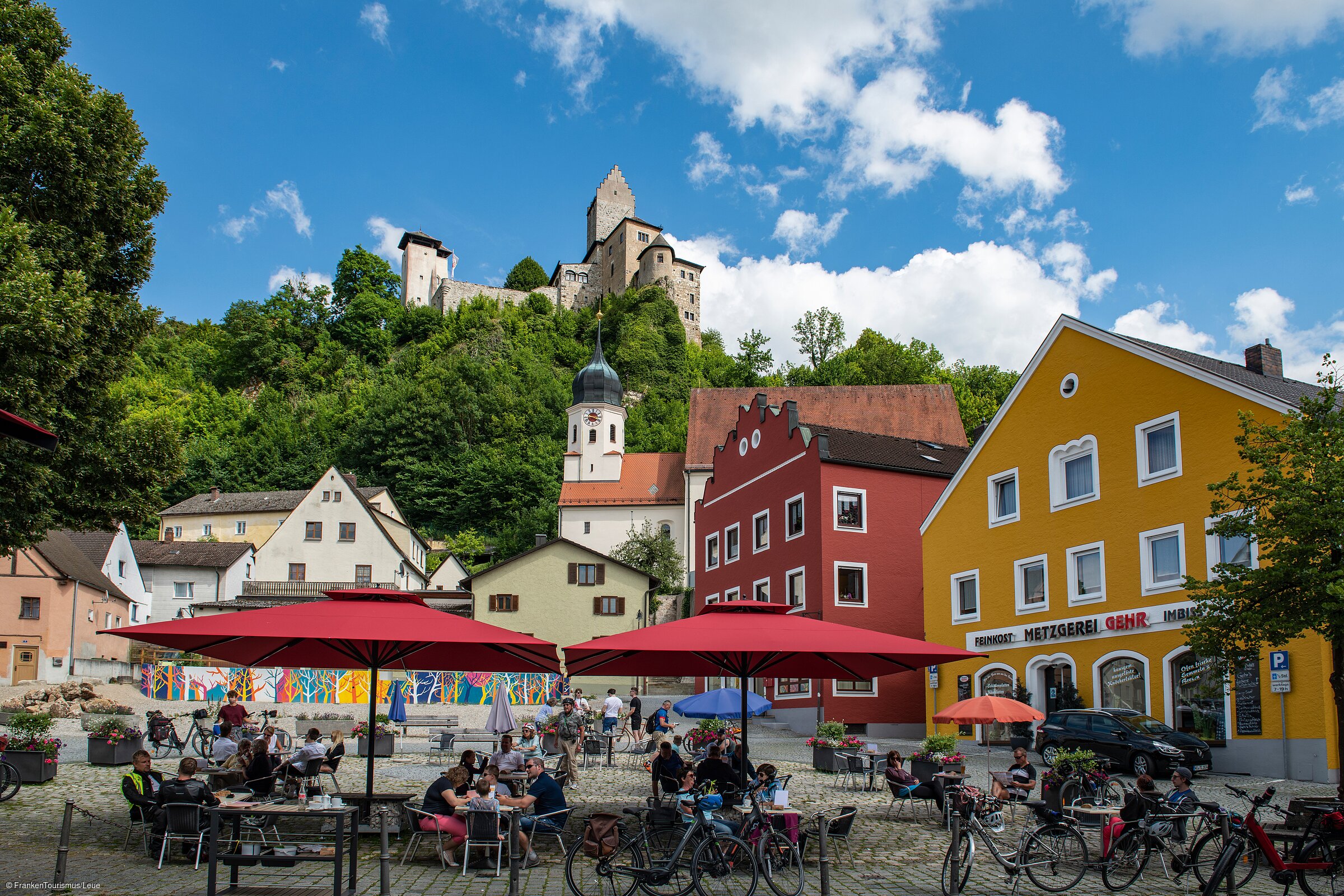 Stadtkern mit Burg Kipfenberg (Kipfenberg/Naturpark Altmühltal)