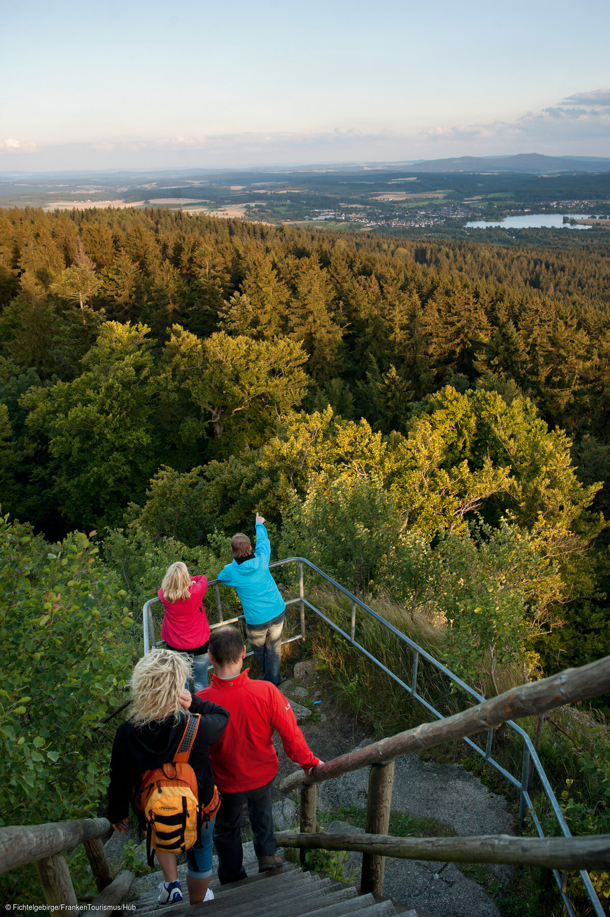 Aussichtspavillion am Großen Waldstein (Fichtelgebirge) Aussichtspavillion am Großen Waldstein (Fichtelgebirge)
