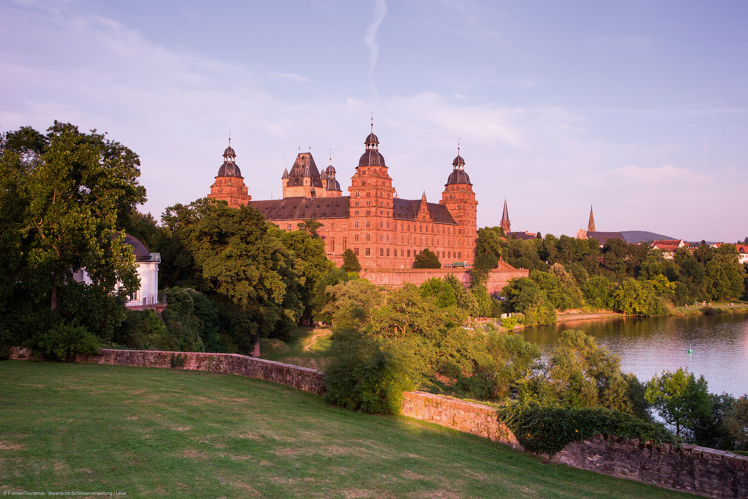 Schloss Johannisburg am Main (Aschaffenburg, Spessart-Mainland) Schloss Johannisburg am Main (Aschaffenburg, Spessart-Mainland)