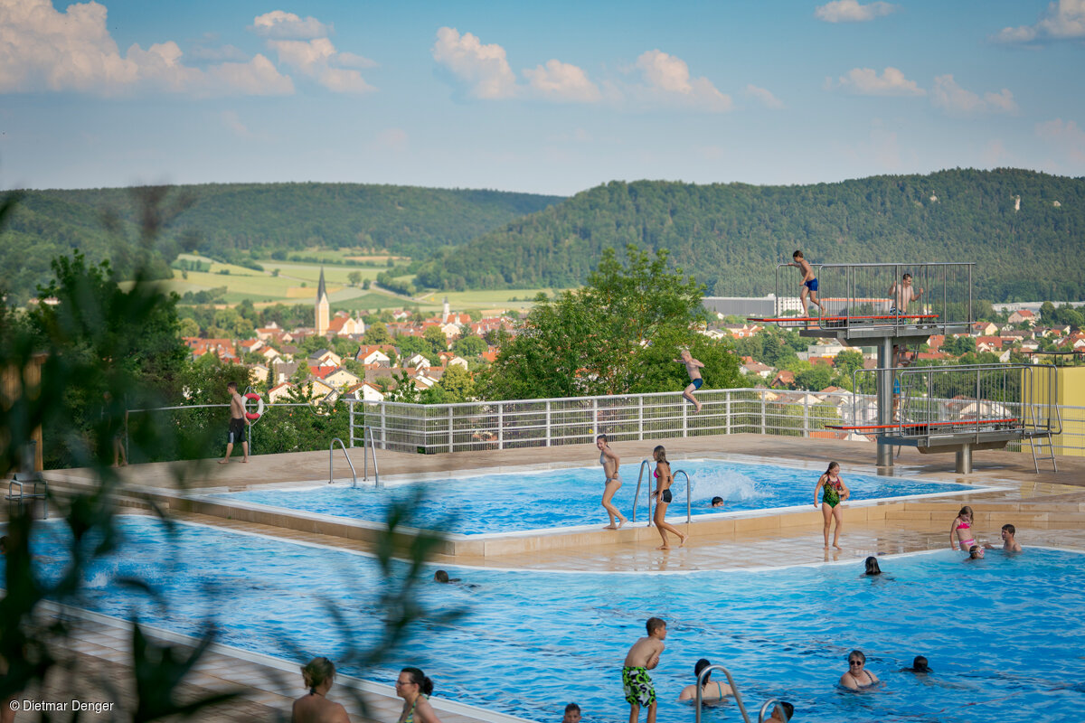 7-Täler-Panoramabad (Dietfurt, Naturpark Altmühltal)