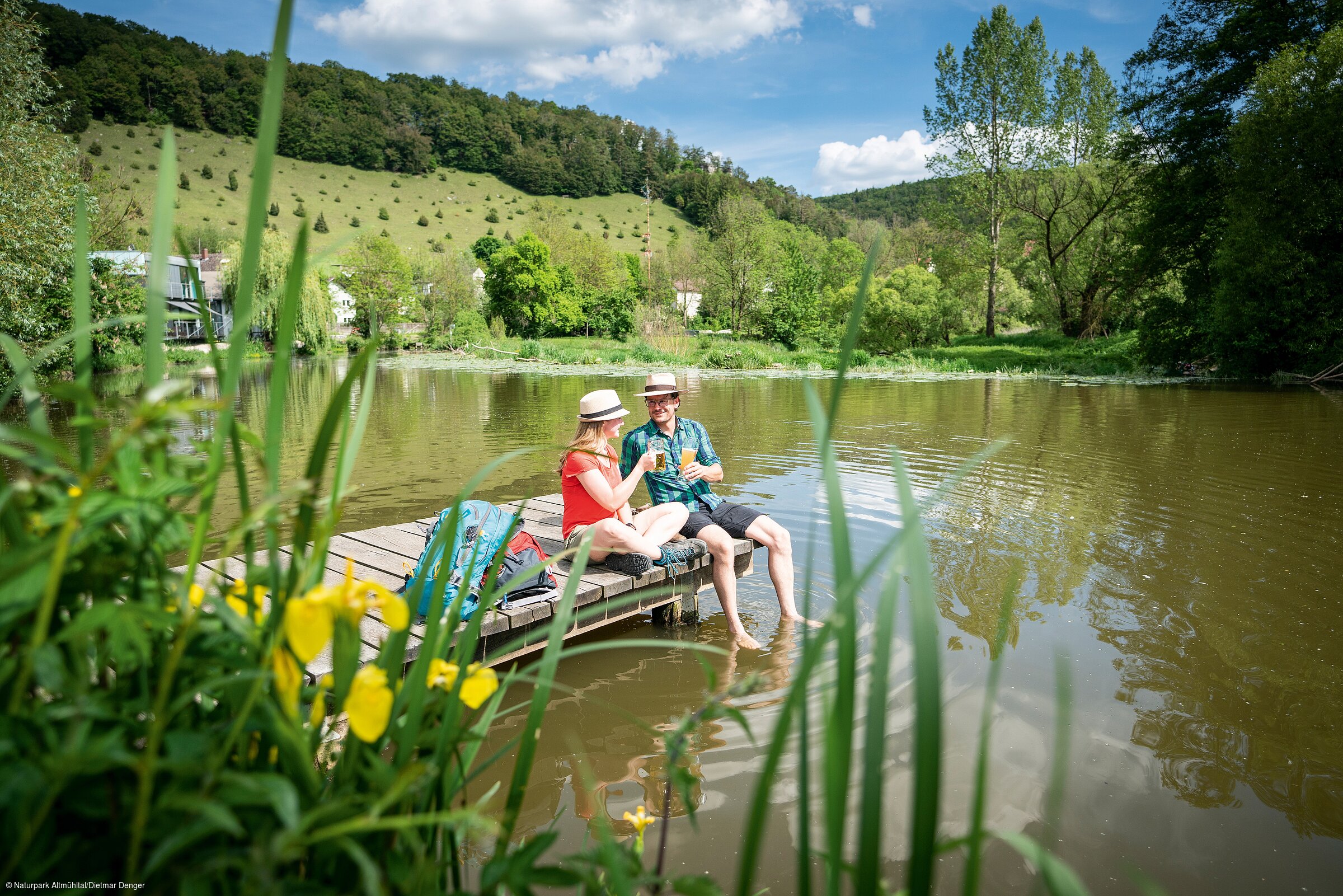 Pause am Steg an der Altmühl (Naturpark Altmühltal) Pause am Steg an der Altmühl (Naturpark Altmühltal)