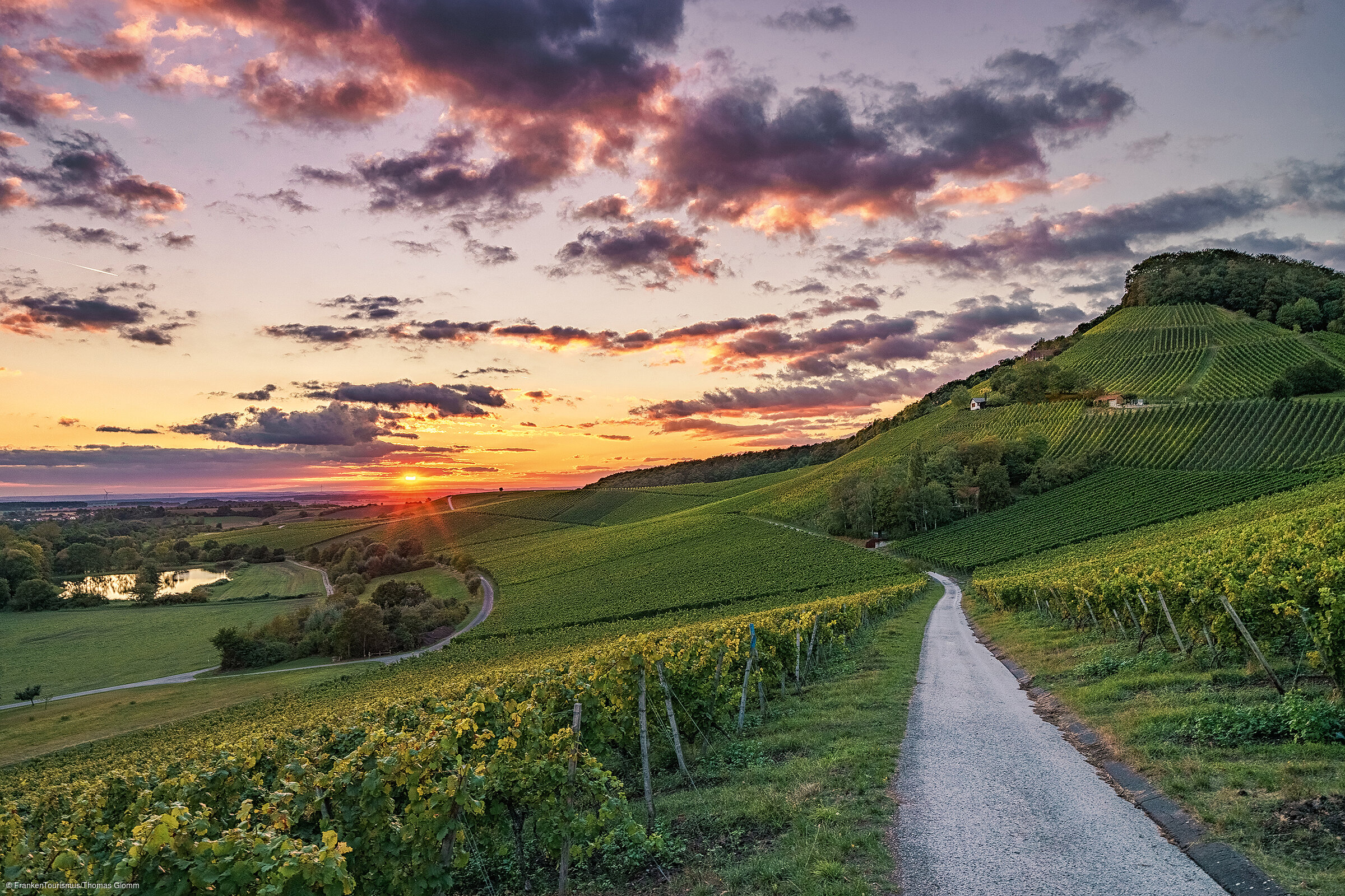 Handthal bei Oberschwarzach (Oberschwarzach/Steigerwald) Handthal bei Oberschwarzach (Oberschwarzach/Steigerwald)