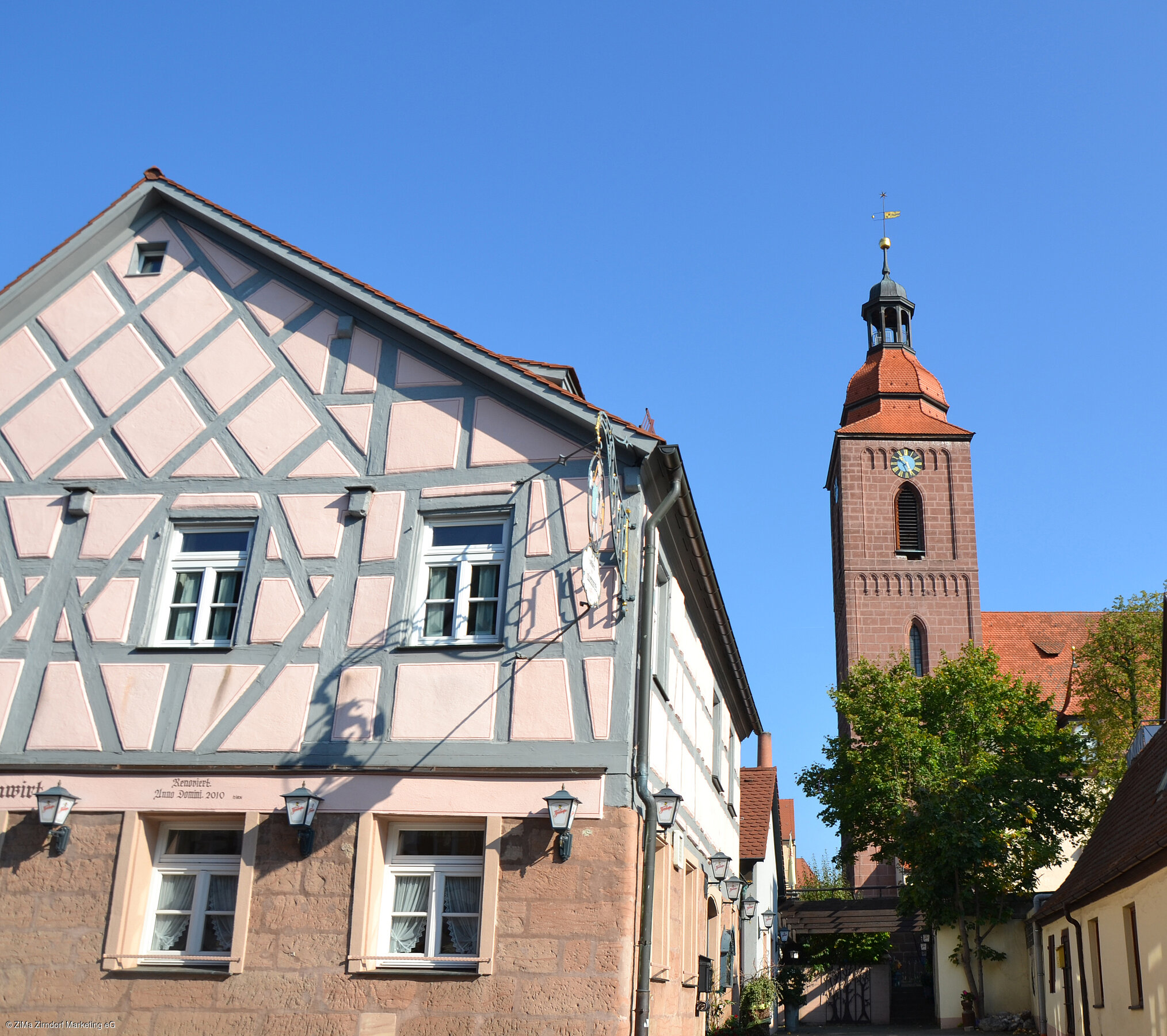 Bauernwirt mit Kirche (Zirndorf, Romantisches Franken)