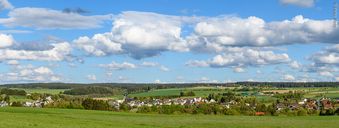 Blick auf die Gemeinde (Regnitzlosau, Fichtelgebirge)