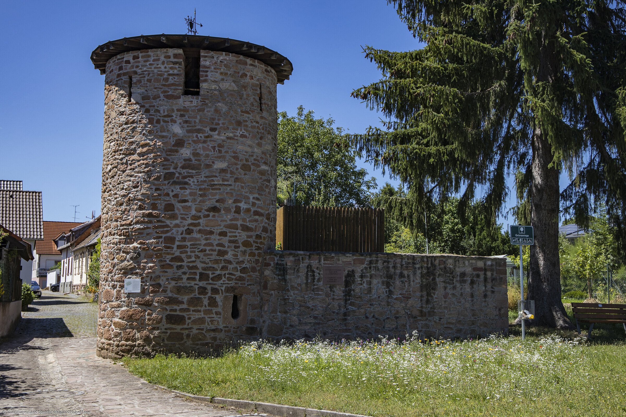 Turm (Niedernberg, Spessart-Mainland)