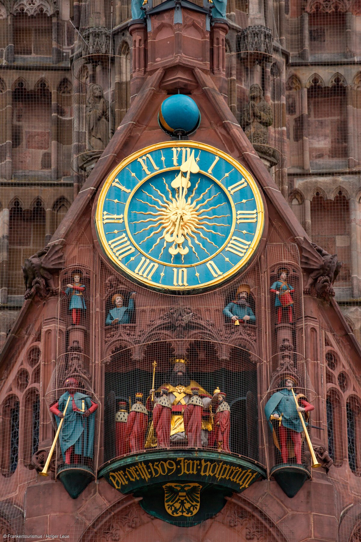 "Männleinlaufen" an der Frauenkirche, Hauptmarkt (Nürnberg/Sädteregion Nürnberg) "Männleinlaufen" an der Frauenkirche, Hauptmarkt (Nürnberg/Sädteregion Nürnberg)