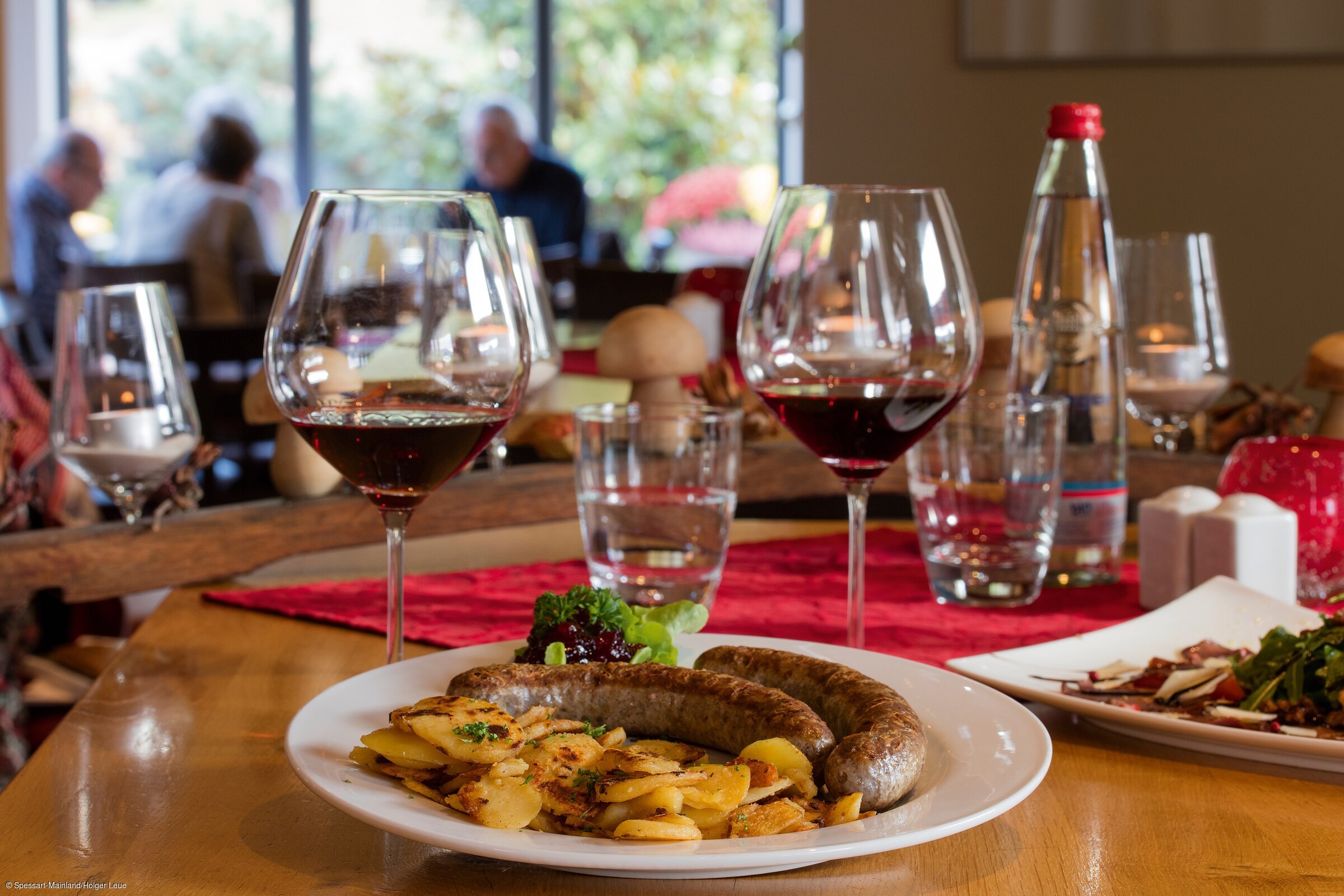 Wein und Wildbratwurst (Spessart-Mainland) Wein und Wildbratwurst (Spessart-Mainland)