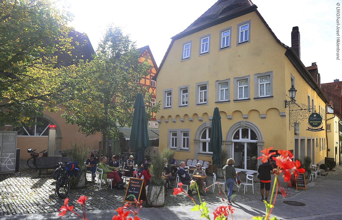 Tuchhaus - Brunnenbar & Genießerei (Volkach, Fränkisches Weinland)