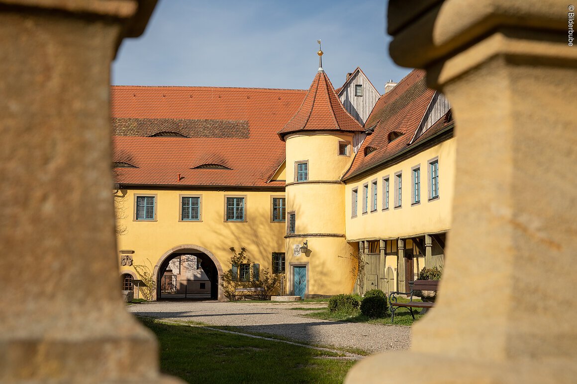 Schloss (Adelsdorf, Steigerwald) Schloss (Adelsdorf, Steigerwald)
