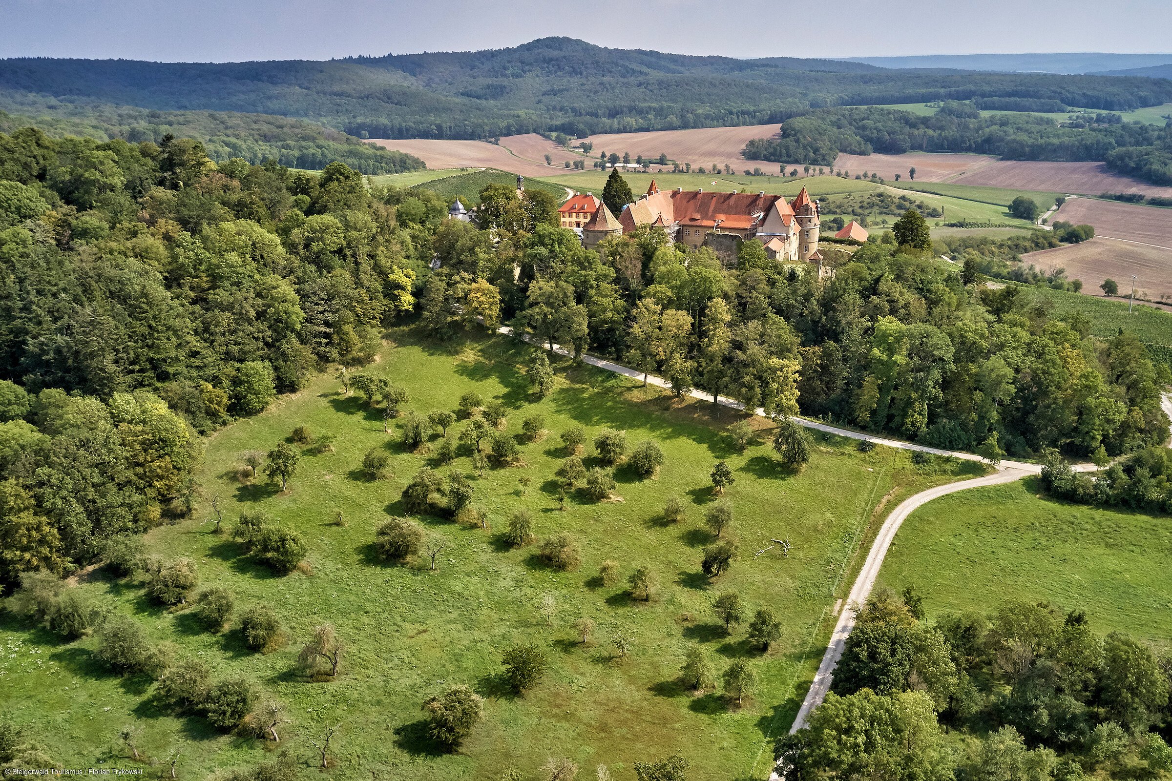 Schloss Frankenberg (Weigenheim, Steigerwald) Schloss Frankenberg (Weigenheim, Steigerwald)