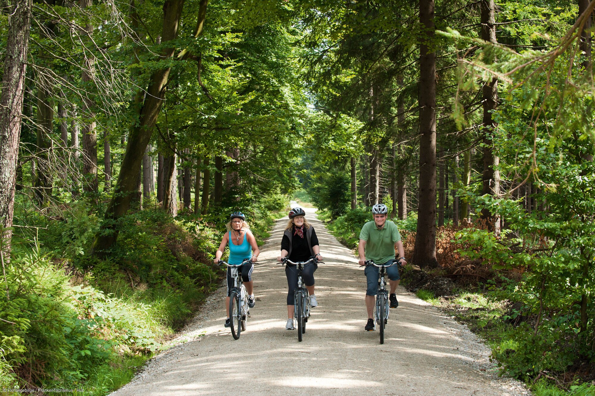 Radler auf dem Brückenradweg (Fichtelgebirge)