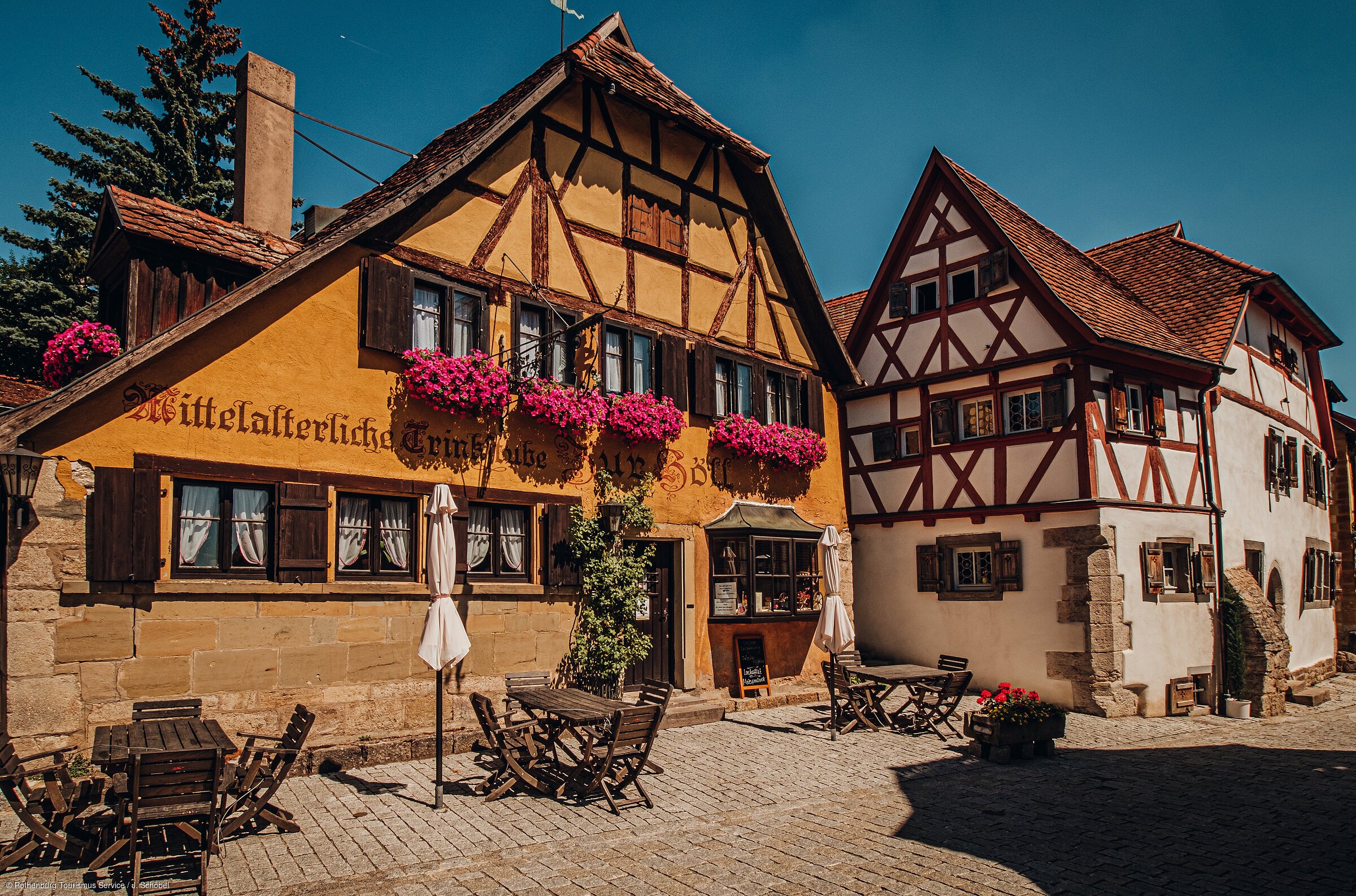 Gasthaus Zur Höll (Rothenburg o.d.T., Romantisches Franken) Gasthaus Zur Höll (Rothenburg o.d.T., Romantisches Franken)