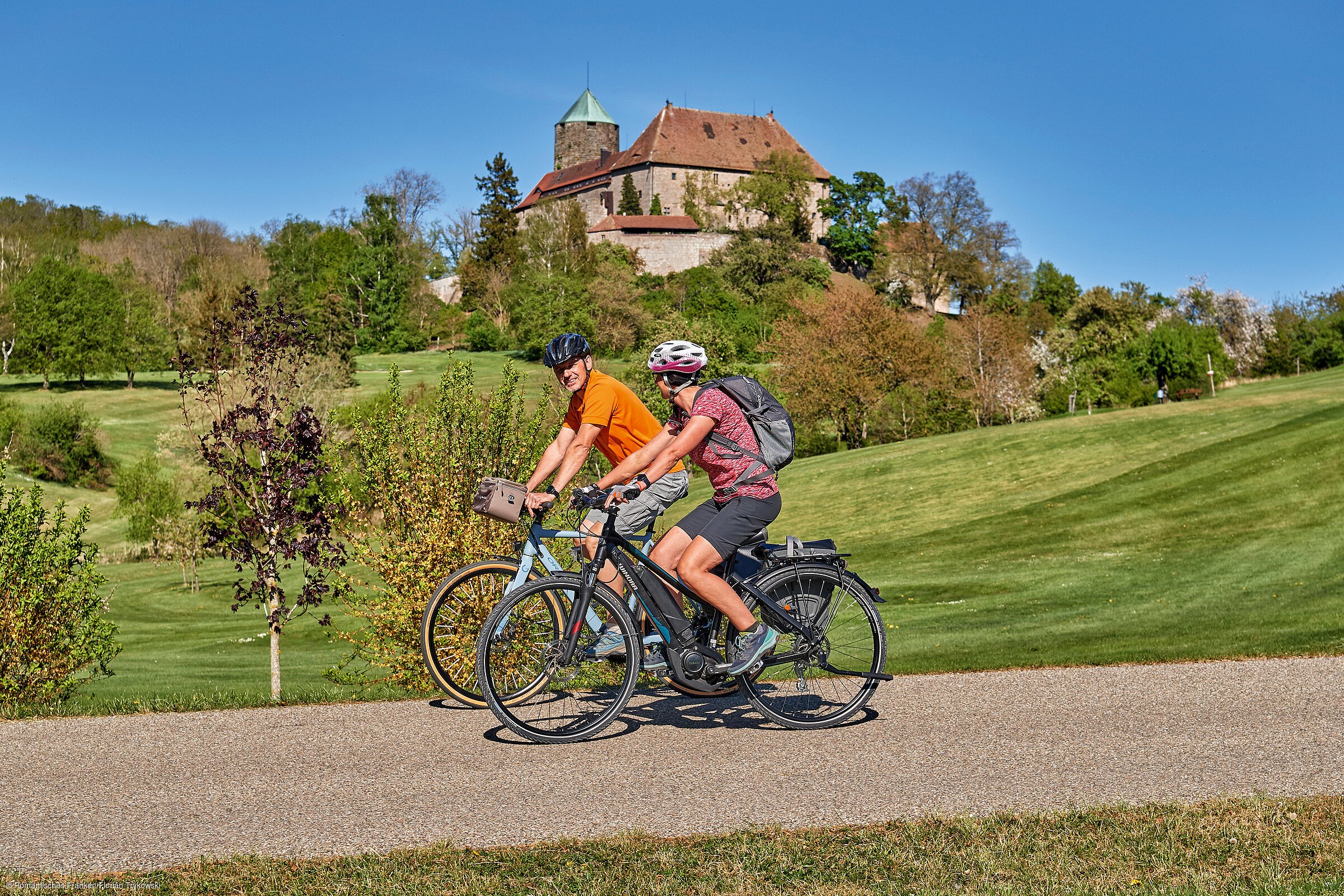 Radtour mit Ausblick zur Burg Colmberg (Colmberg/Romantisches Franken)