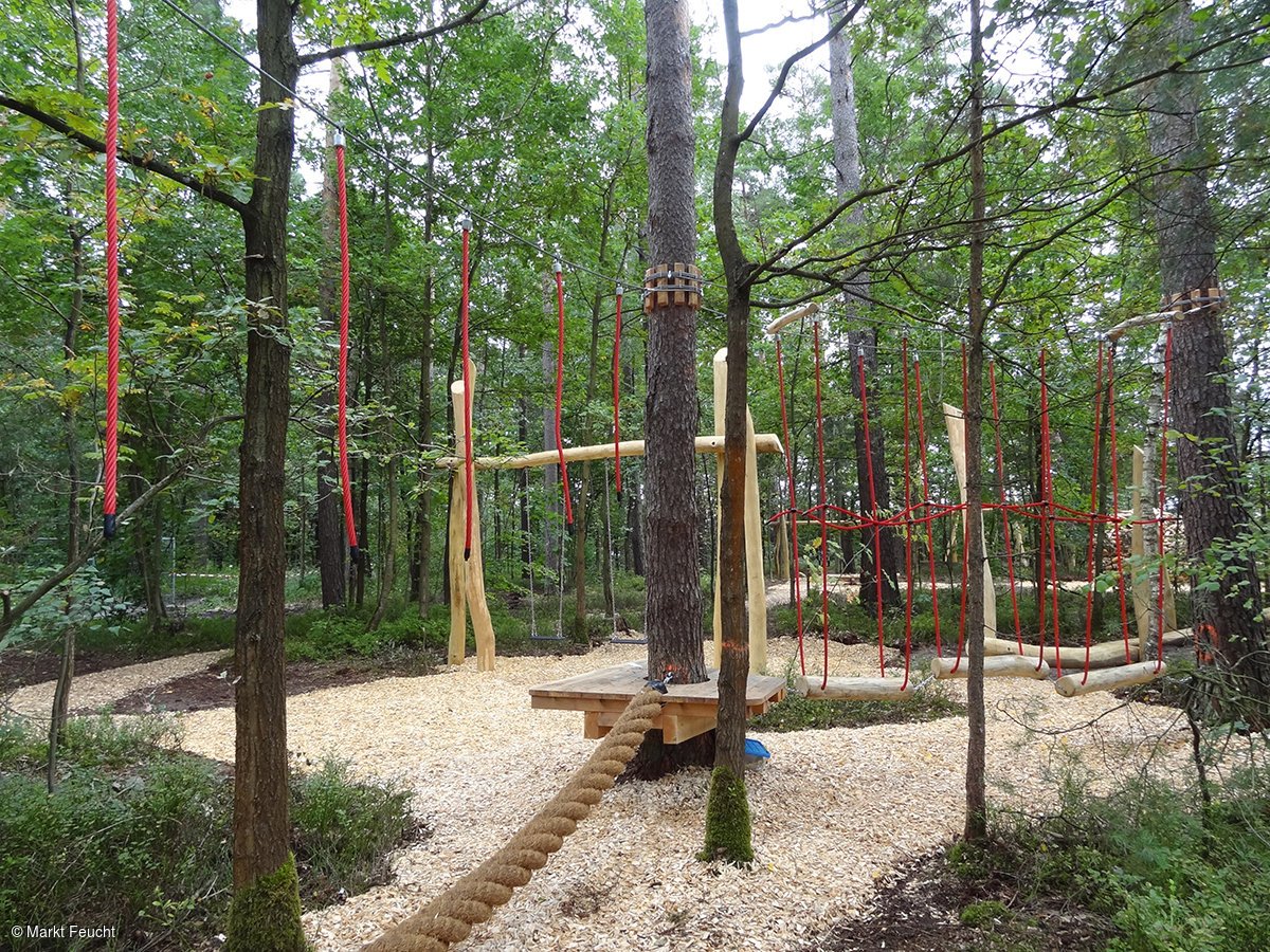 Waldspielplatz "Bienengarten" (Feucht, Nürnberger Land)