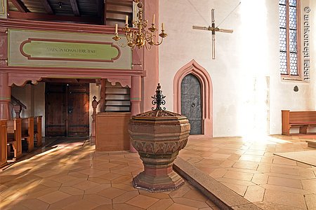 Taufstein, Laurentiuskirche, Roßtal