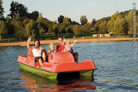 Bootfahren am Igelsbachsee (Fränkisches Seenland)