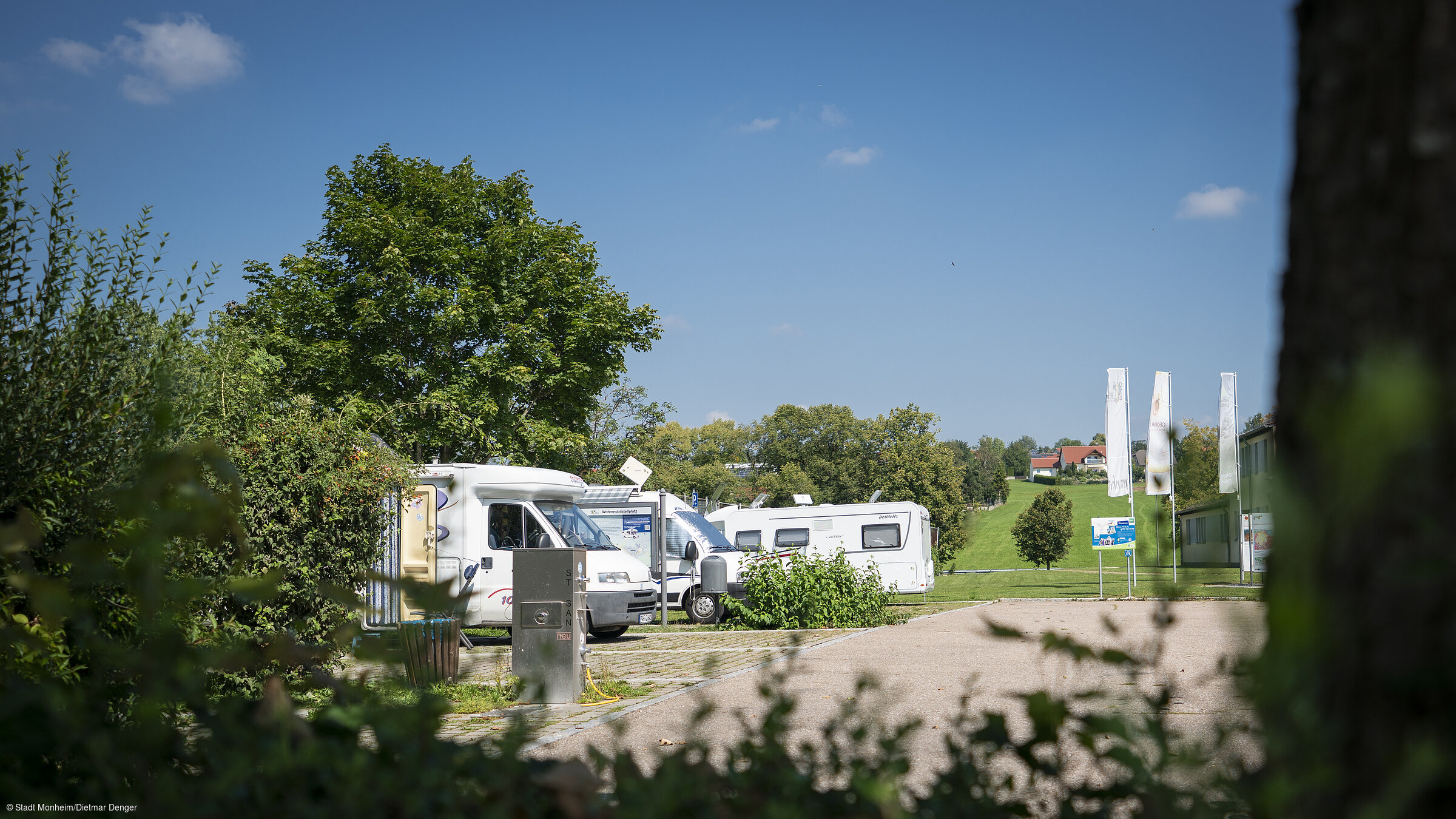 Wohnmobilstellplatz (Monheim, Naturpark Altmühltal) Wohnmobilstellplatz (Monheim, Naturpark Altmühltal)