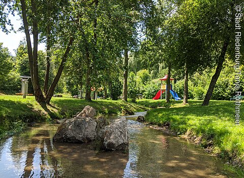 Drei-Burgen-Park (Riedenburg, Naturpark Altmühltal)