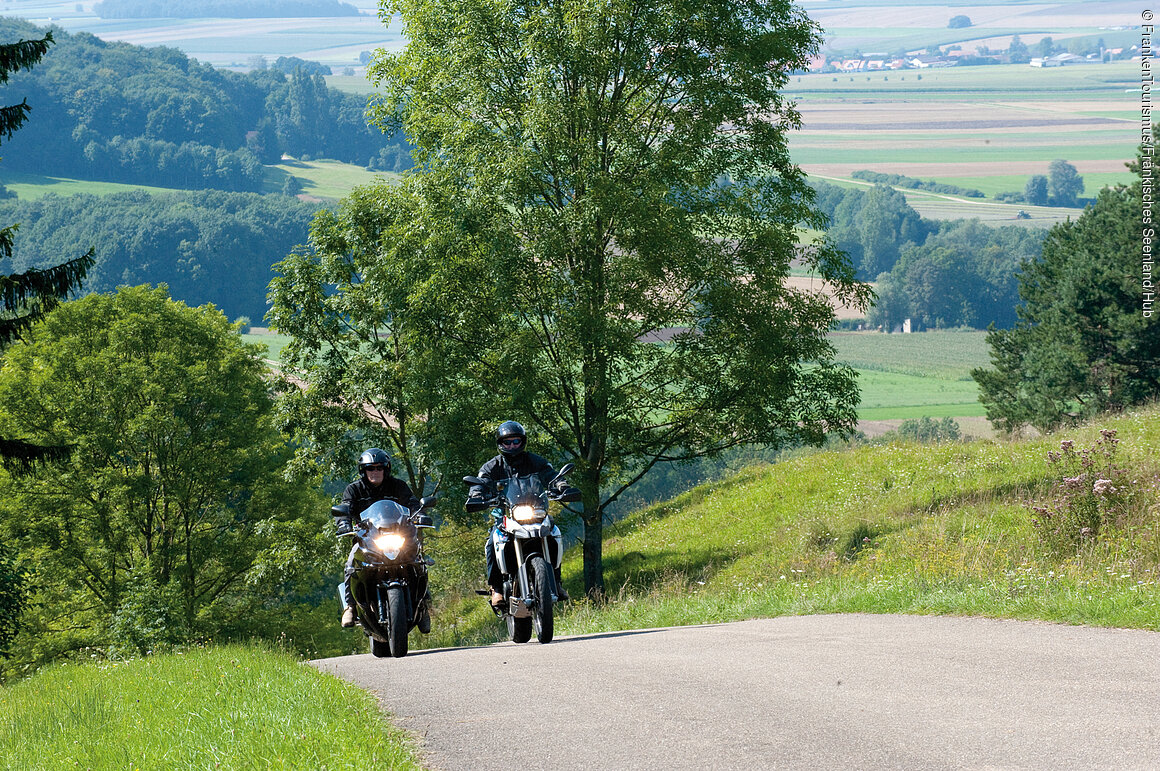 Mit dem Motorrad unterwegs (Fränkisches Seenland)