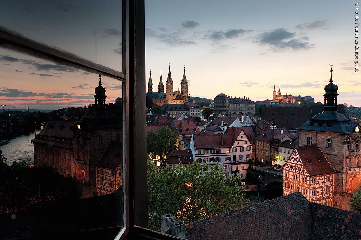 Stadtansicht mit Altem Rathaus, Dom und Kloster St. Michael (Bamberg, Steigerwald)