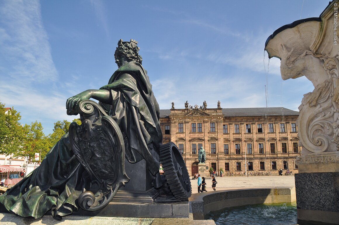 Marktplatz mit Schloss (Erlangen, Städteregion Nürnberg)