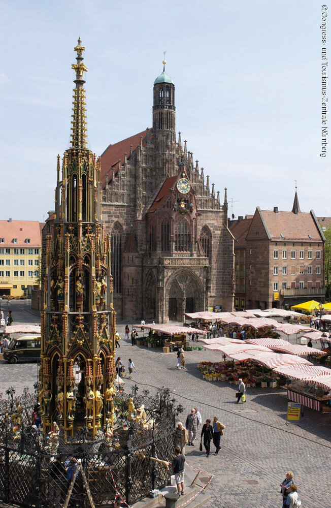 Hauptmarkt mit der Frauenkirche (Nürnberg, Städteregion Nürnberg)