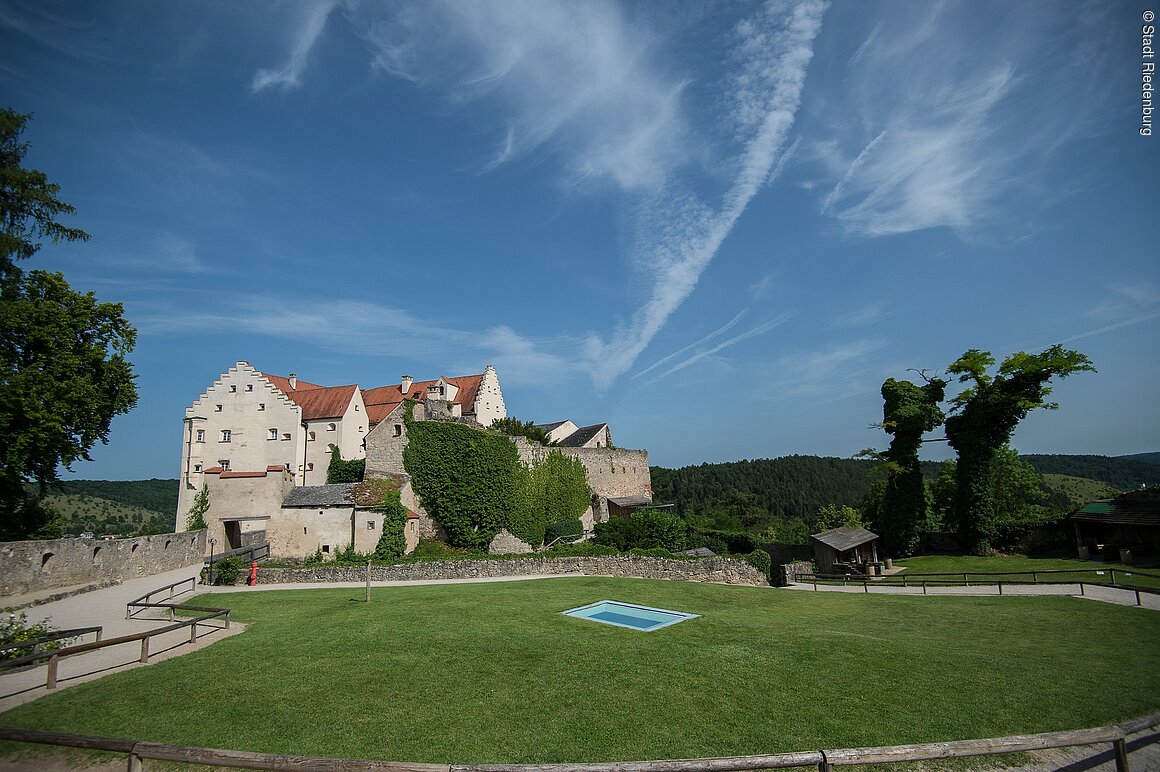 Rosenburg (Riedenburg, Naturpark Altmühltal) Rosenburg (Riedenburg, Naturpark Altmühltal)