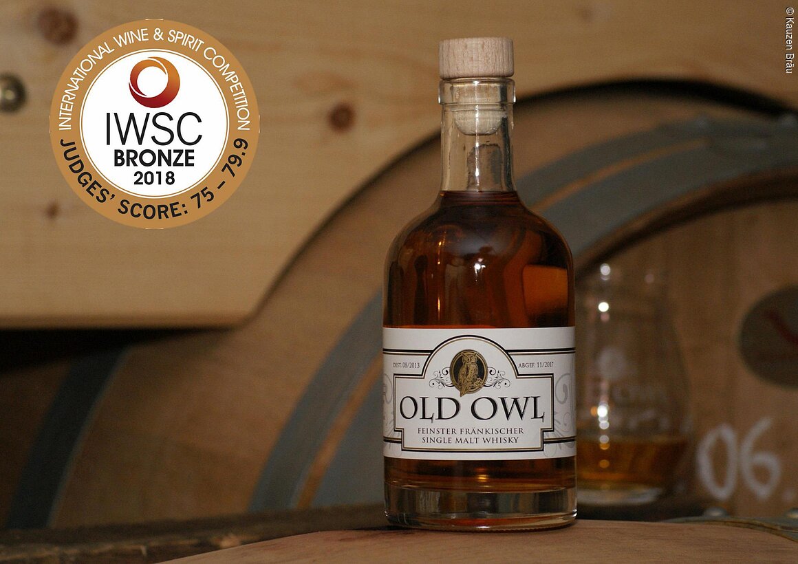 Auszeichnung für den Whisky der Kauzen Bräu "Old Owl" (Ochsenfurt, Fränkisches Weinland)