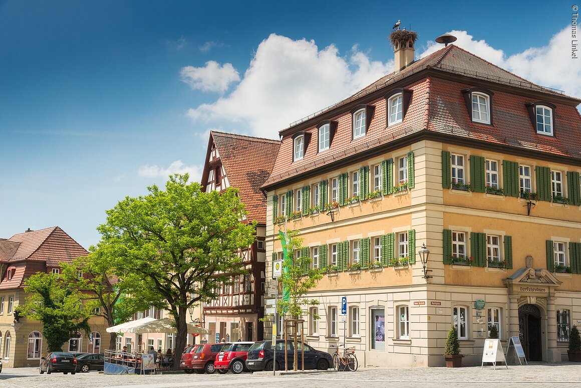 Deutschland, Bayern, Franken, Feuchtwangen, Marktplatz, Romantische Strasse, engl.: Germany, Bavaria, Franconia, Feuchtwangen, Romantic Road, city center,