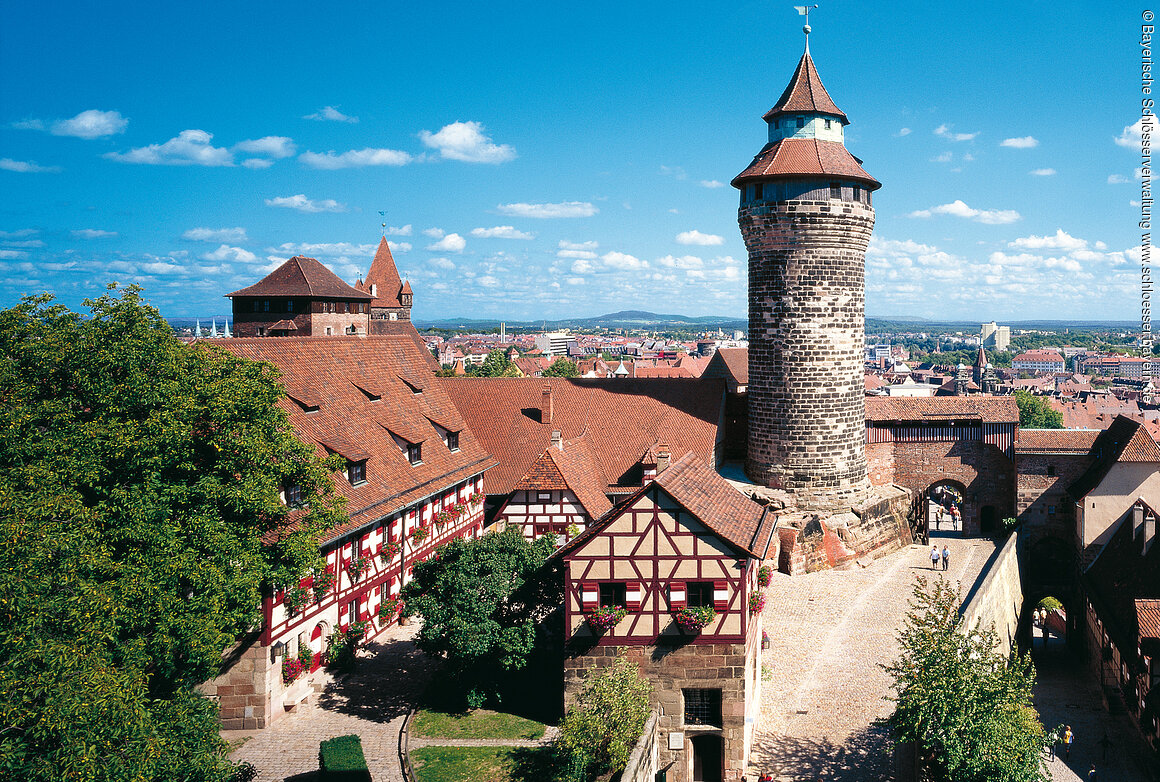 Innerer Burghof mit Sinwelturm, Kaiserburg Nürnberg